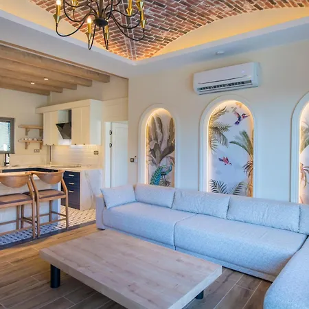 Aura Apartment *